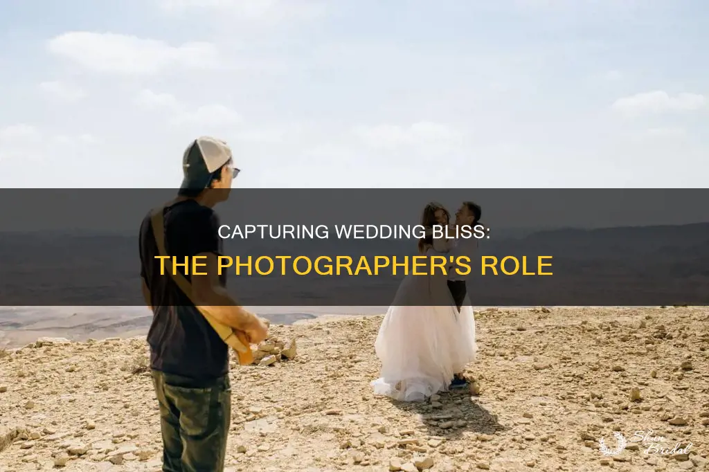 what will a wedding photographer do