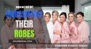 Bridesmaids' Robes: The Perfect Timing for a Gift