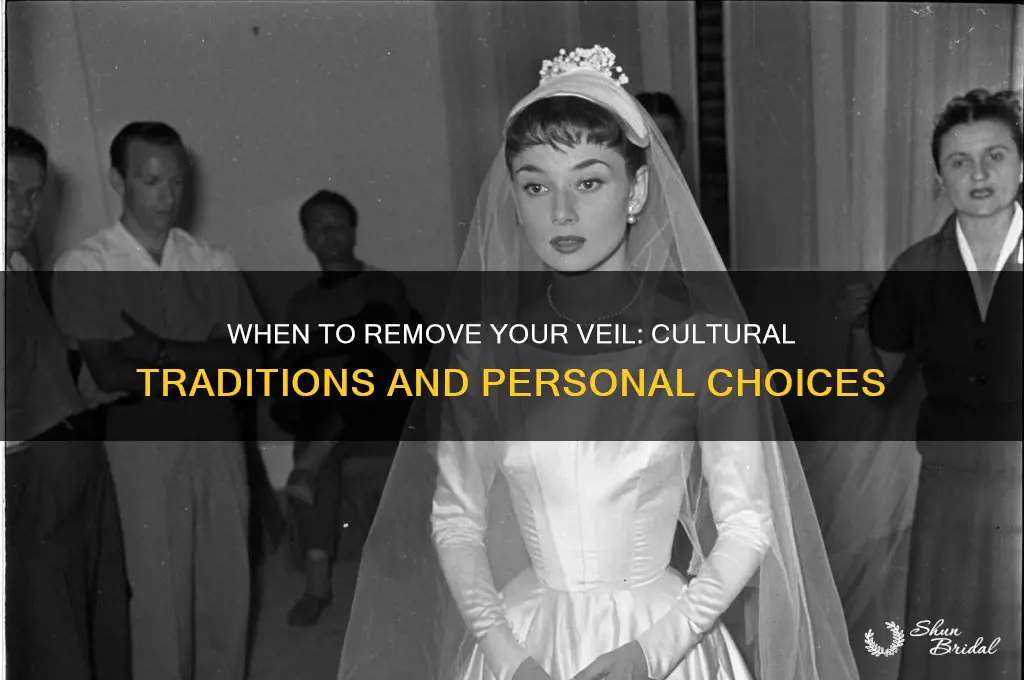 when do u take your veil off