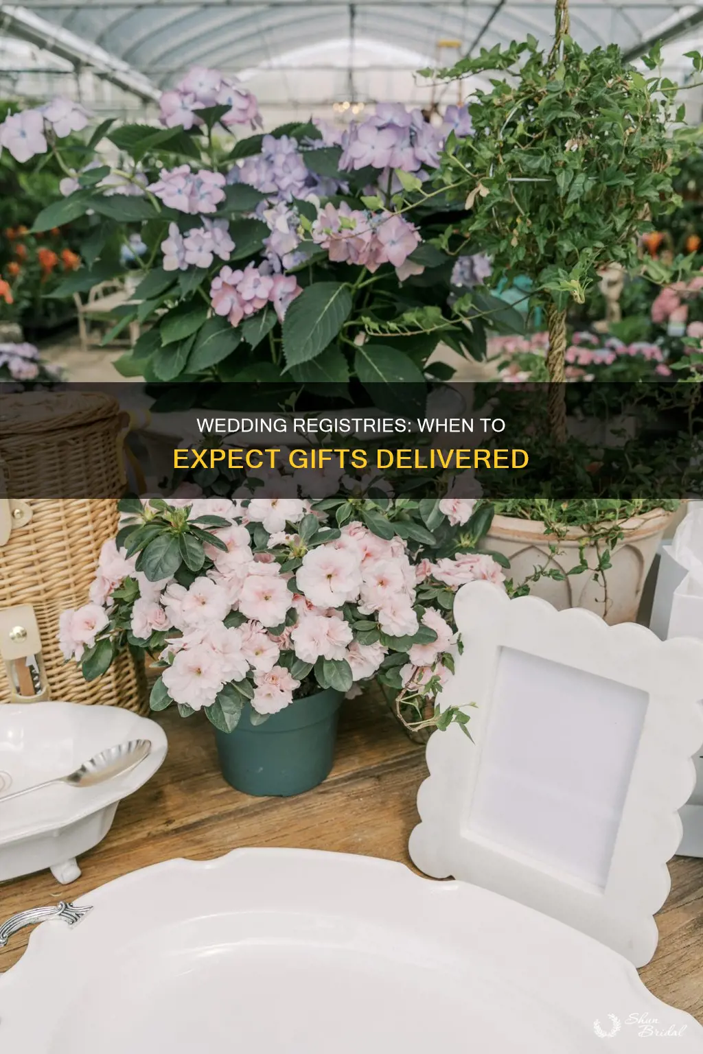 when do wedding registries send out gfts