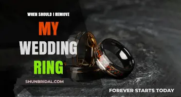 When to Take Off Your Wedding Ring