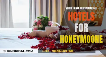 Honeymooners: How to Get Hotel Specials and When to Ask