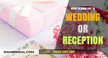 Wedding Gift Etiquette: When to Bring Presents to the Celebration