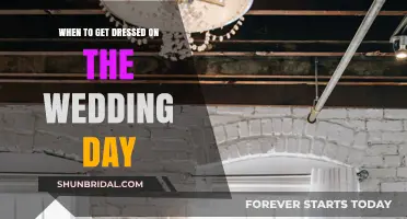 The Perfect Time to Get Dressed on Your Wedding Day