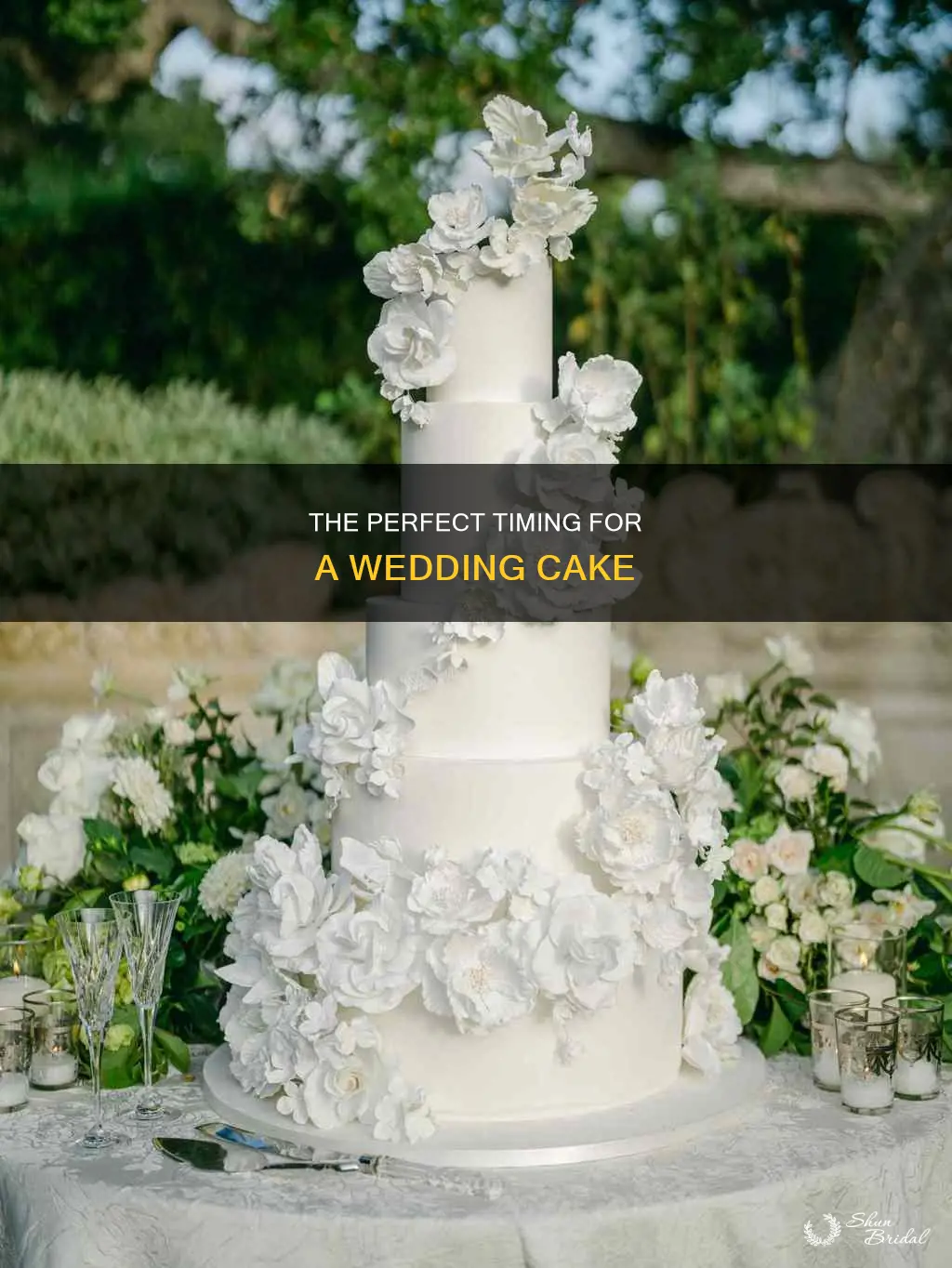 when to make a wedding cake