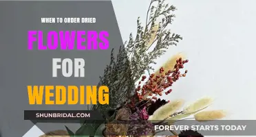Dried Flowers for Your Wedding: When to Order?