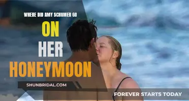 Amy Schumer's Honeymoon: A Tropical Escape