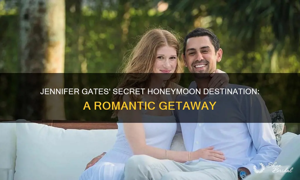 where did jennifer gates go on her honeymoon