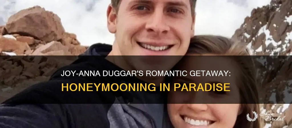 where did joy anna duggar honeymoon