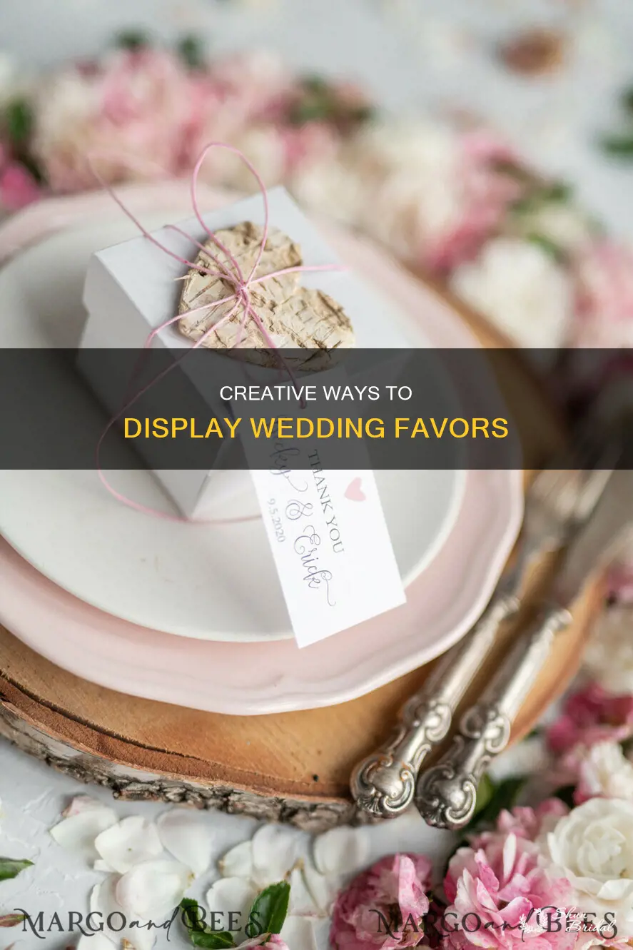 where do you put wedding favours