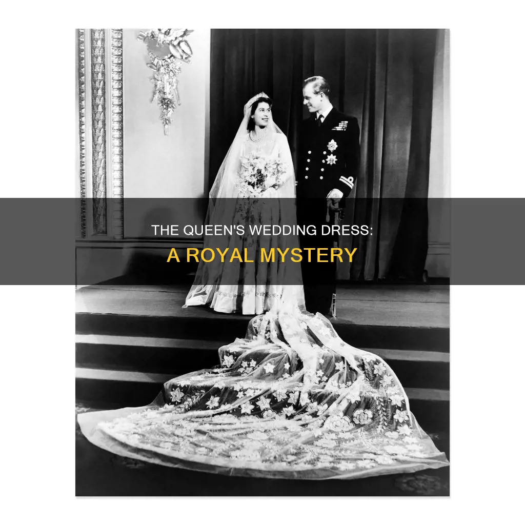where is queen elizabeth wedding dress