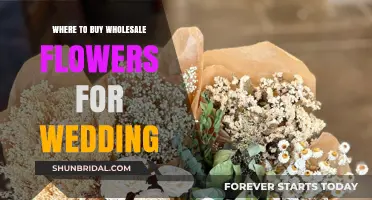 Best Wholesale Flower Sources for Stunning Wedding Arrangements