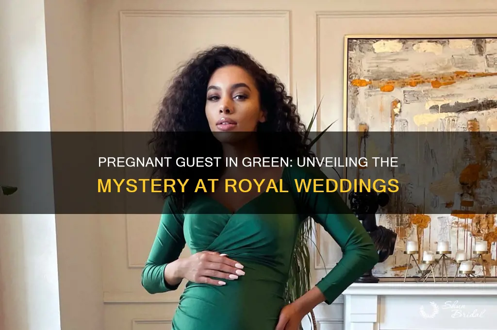 who was pregnant woman in green royal weddings