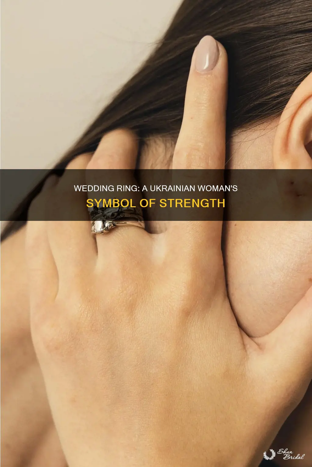 why would a divorced ukranian woman where her wedding ring